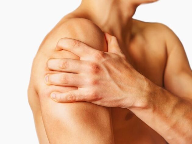 Fájdalom, ízületi károsodás és csontdeformáció kíséri az arthrosist